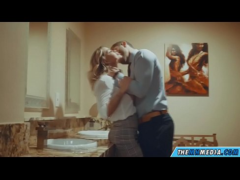 ❤️ Ko vas prsata blondinka zapelje na javnem stranišču ❤️❌ Porno na porno sl.gayasianporn.ru ﹏
